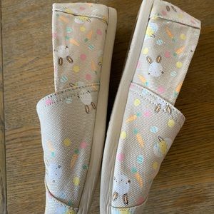 Toms like brand new condition size 8.5 bunnies